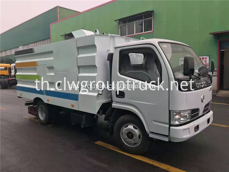 Road Sweeper Truck 9